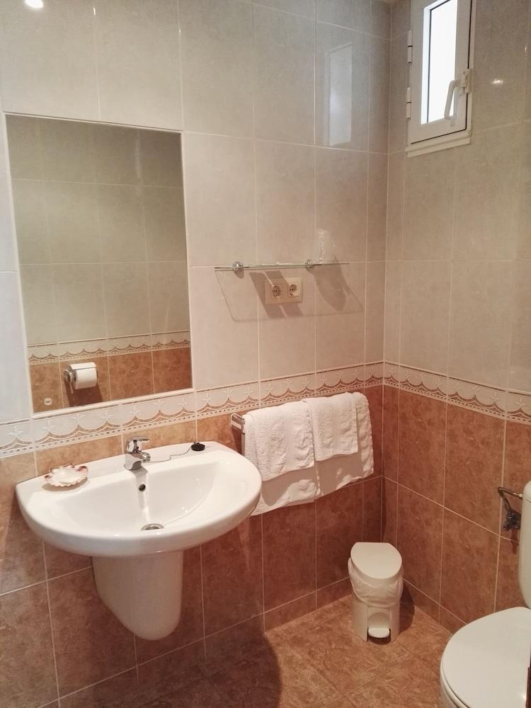 Hotel Grove Эль-Грове Экстерьер фото